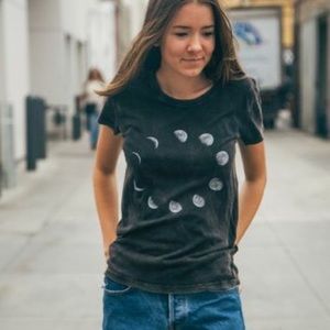 Brandy Melville Moon Phase T-Shirt - worn ONCE